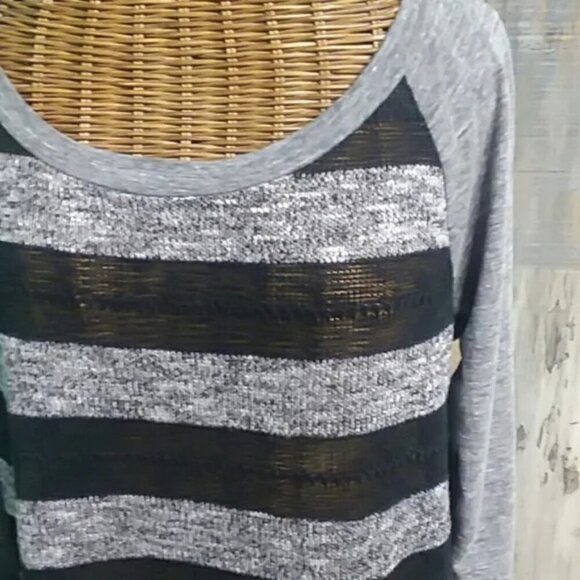Splendid Gray Striped Raglan Top - Picture 3 of 5